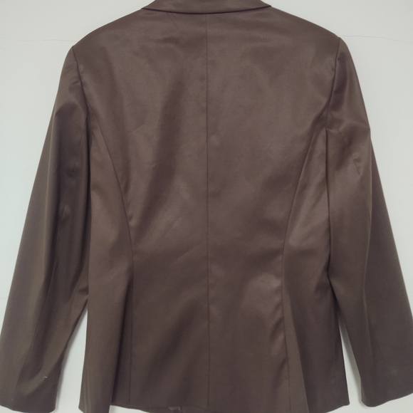 Blazer - Picture 6 of 8